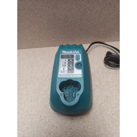 Makita DC10WA Ladegerät