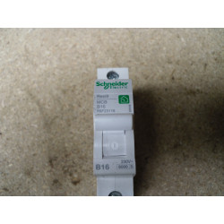 Schneider Leitungsschutzschalter Resi9 MCB R9F23116 B16