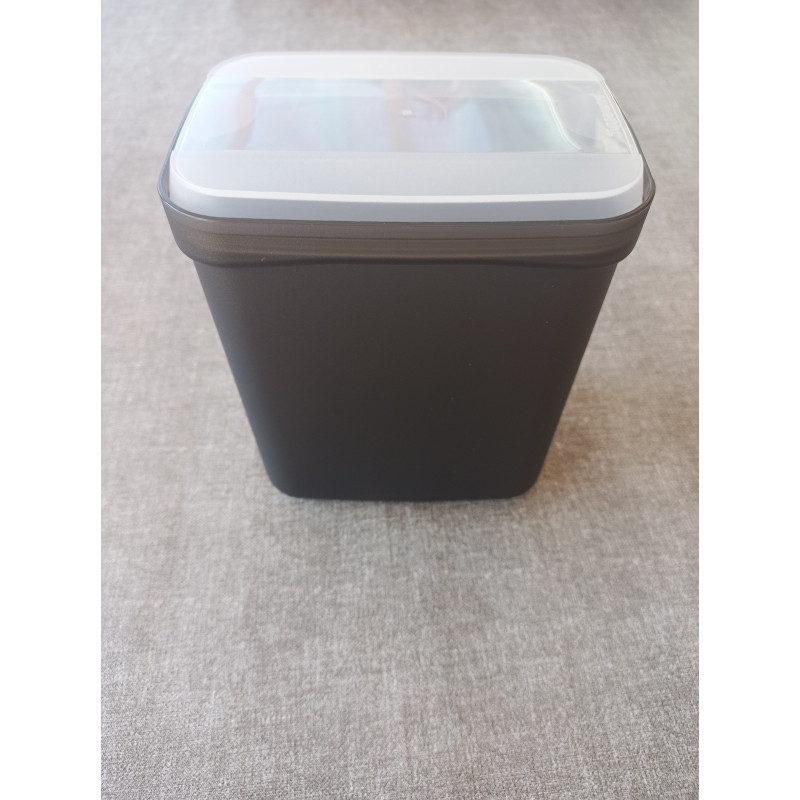 Tupperware swing Box 1600ml