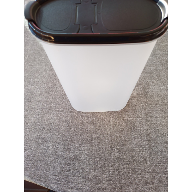 Tupperware Eidgenosse 2,9 Liter mit Schütte schwarz