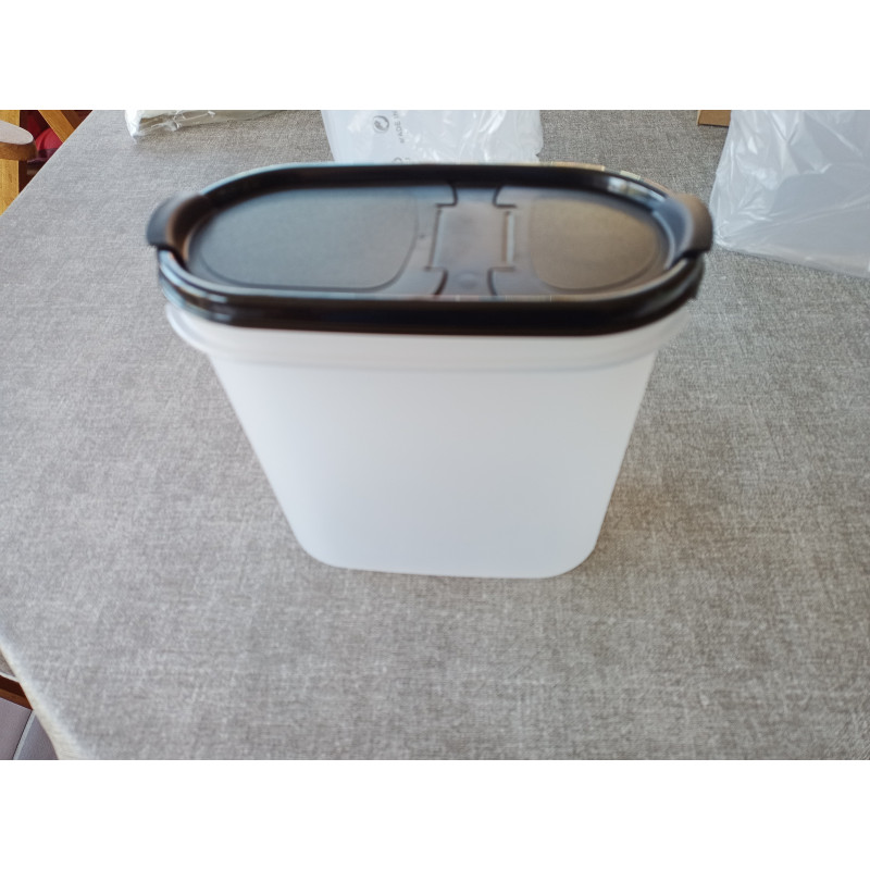 Tupperware Eidgenosse  1,7 Liter  mit Schütte