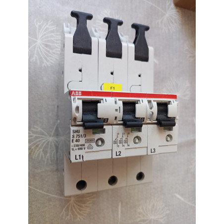ABB selektiver Hauptsicherungsautomat SHU S751/3-E40
