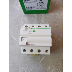 Schneider Resi 9 Fehlerstromschutzschalter R9R22440