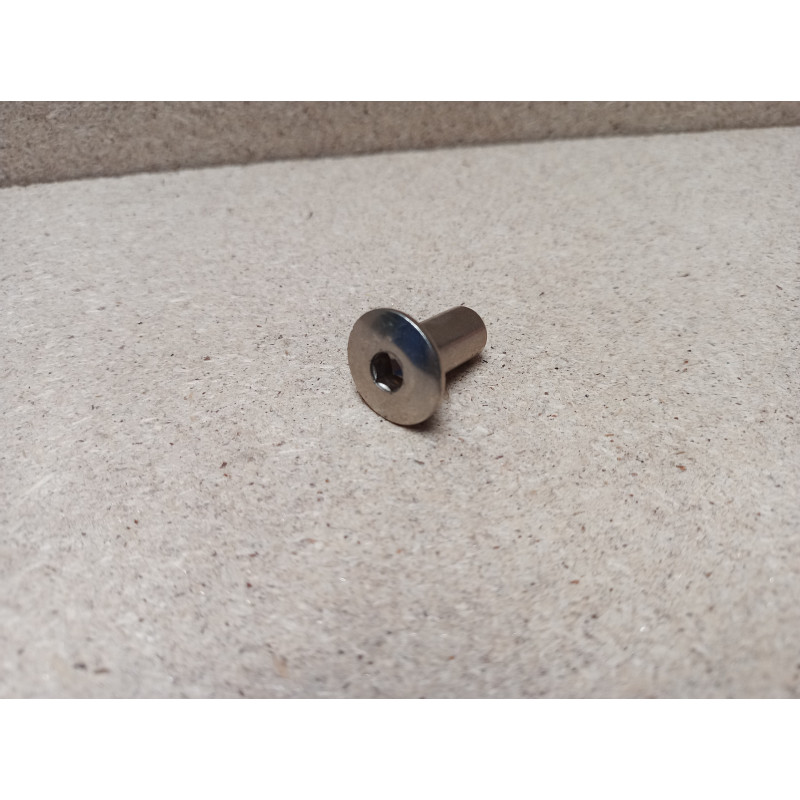 Hülsta Rundmutter M8 X 20mm vernickelt