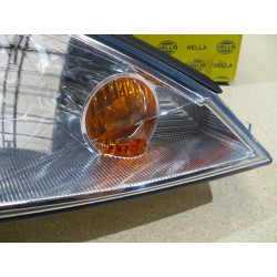 Hella Scheinwerfer für Ford Focus MK1 / 1le 010.198-061
