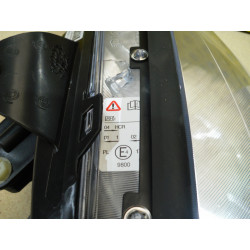 Hella Scheinwerfer für Ford Focus MK1 / 1le 010.198-061