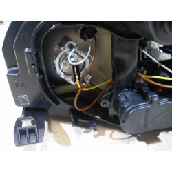 Hella Scheinwerfer für Ford Focus MK2 / 1el 010.201-221