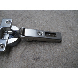 Hülsta / Salice Scharnier C2A7AD9 gedämpft