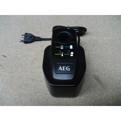 AEG LA 036 Ladegerät