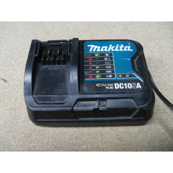 Makita DC10SA Ladegerät gebraucht