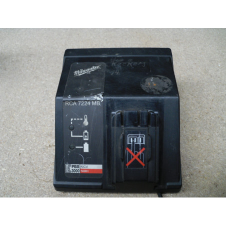 Milwaukee RCA 7224 MB Ladegerät gebraucht