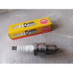 NGK   Zündkerze 3028