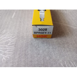 NGK   Zündkerze 3028
