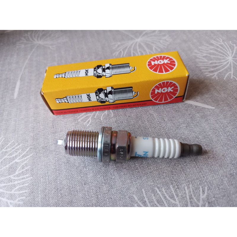 NGK   Zündkerze 2382