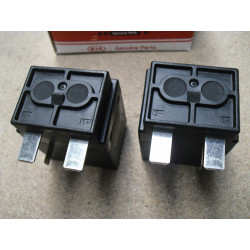 Kia Relay 37583 A8000QQK