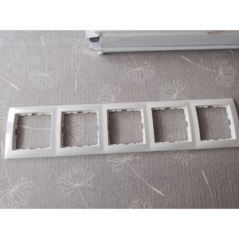 Berker 10158989 Rahmen 5fach Polarweiß