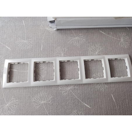 Berker 10158989 Rahmen 5fach Polarweiß