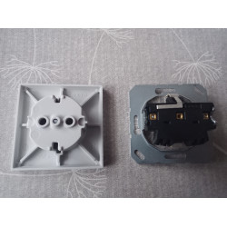 JUng LS 1520 LG Schuko Steckdose Lichtgrau