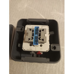 Berker Schalter / beleuchtet blau / B-Ware